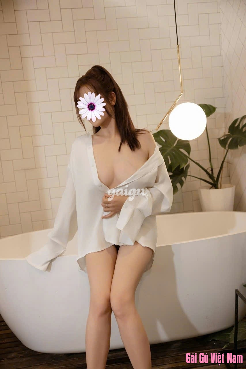 GÁI DÂM HƯƠNG ĐÀ LẠT LÀM TÌNH BAO PHÊ CHIỀU KHÁCH NHƯ VUA